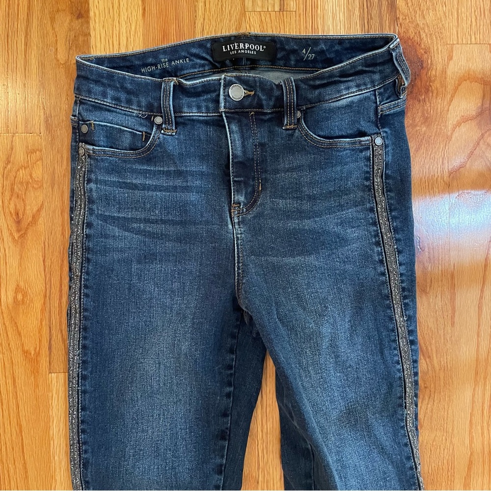 Liverpool
High Rise Ankle
Size 4/27